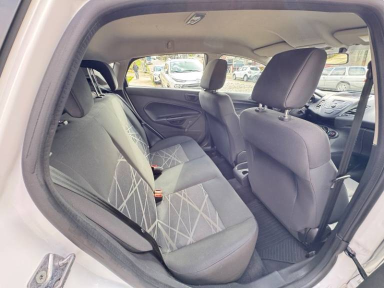FORD - FIESTA - 2016/2015 - Bronze - R$ 48.900,00