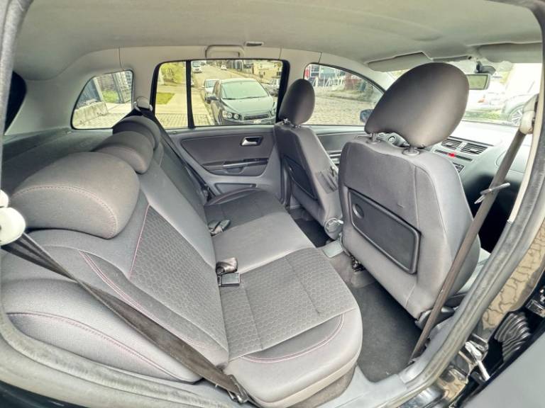 VOLKSWAGEN - SPACE CROSS - 2014/2014 - Preta - R$ 54.900,00