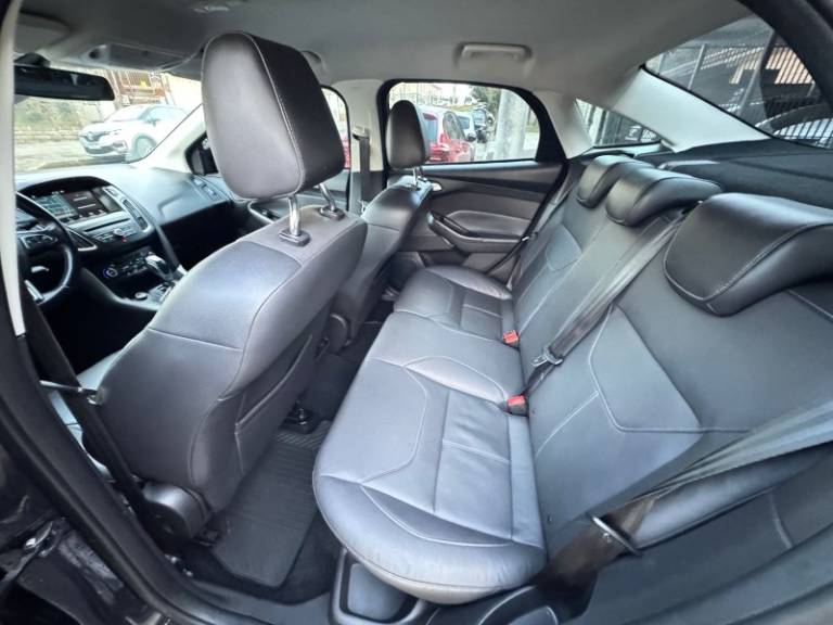 FORD - FOCUS - 2018/2018 - Preta - R$ 59.900,00