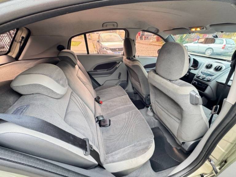 CHEVROLET - AGILE - 2011/2011 - Bege - R$ 34.900,00