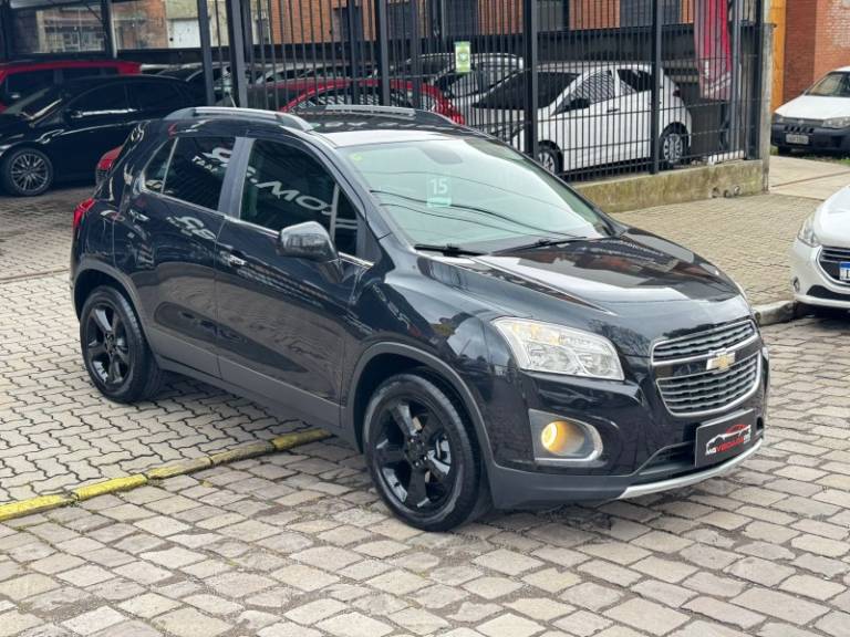 CHEVROLET - TRACKER - 2015/2015 - Preta - R$ 69.900,00
