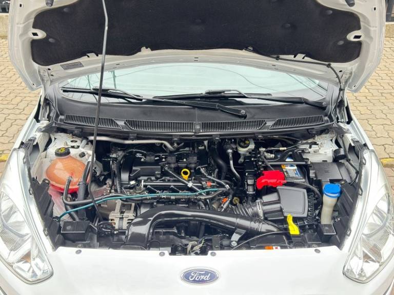FORD - KA + - 2019/2019 - Branca - R$ 52.900,00