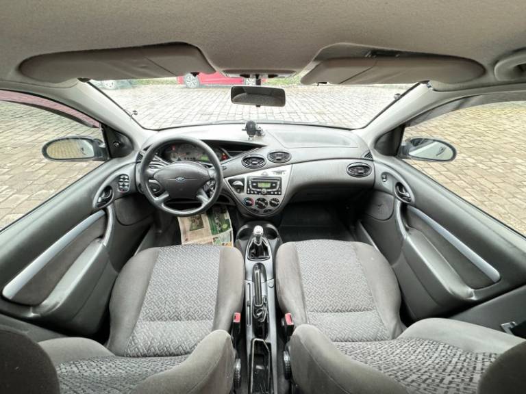 FORD - FOCUS - 2007/2007 - Prata - Sob Consulta