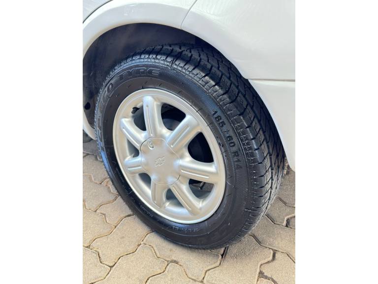 CHEVROLET - CORSA - 2005/2005 - Branca - R$ 24.900,00