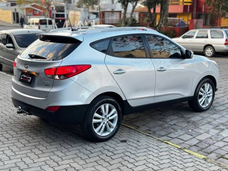 HYUNDAI - IX35 - 2013/2013 - Prata - R$ 67.900,00