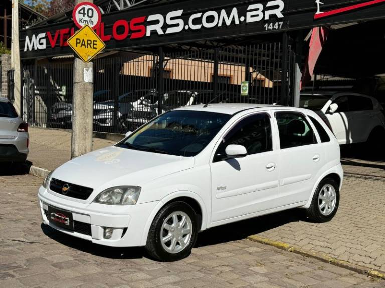 CHEVROLET - CORSA - 2005/2005 - Branca - R$ 24.900,00
