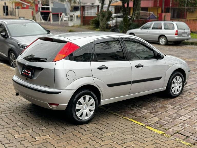 FORD - FOCUS - 2007/2007 - Prata - Sob Consulta