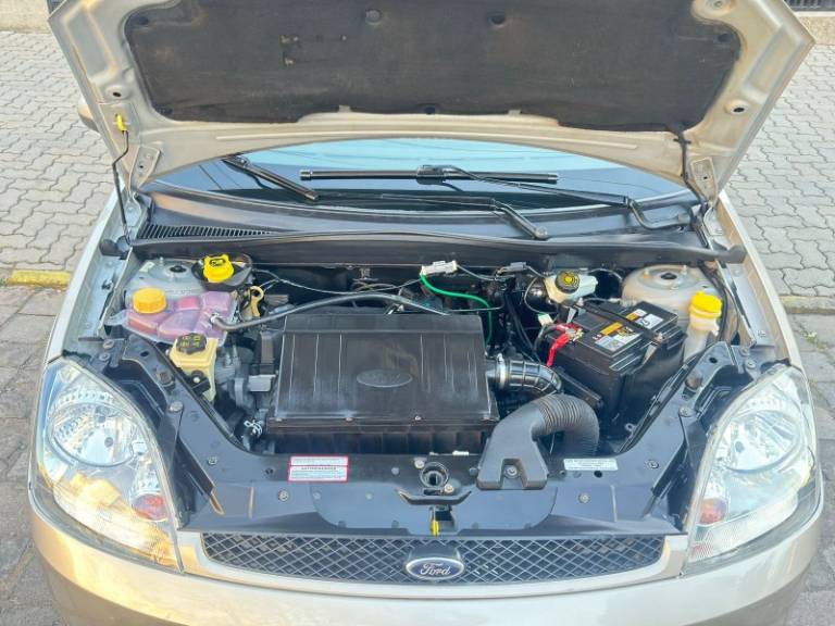 FORD - FIESTA - 2007/2007 - Prata - R$ 23.900,00