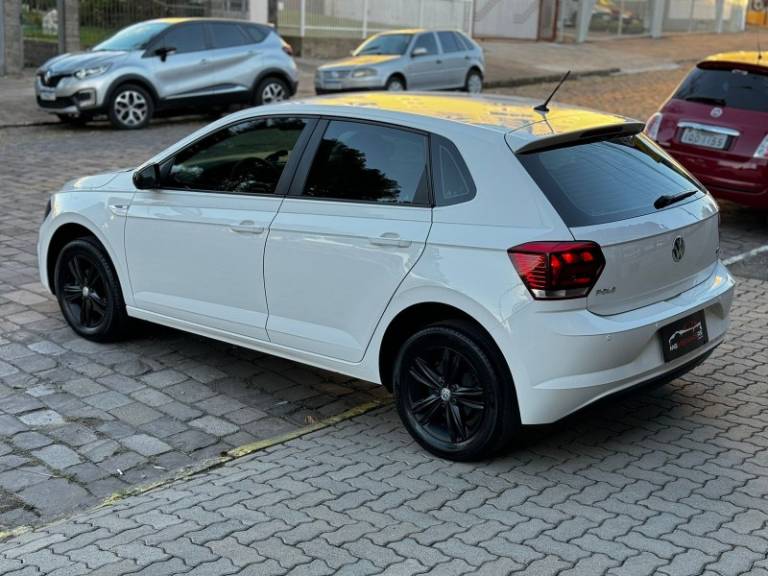 VOLKSWAGEN - POLO - 2018/2018 - Branca - R$ 67.900,00