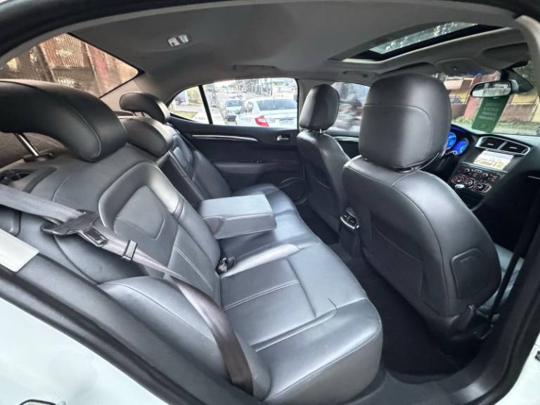 CITROËN - C4 LOUNGE - 2015/2015 - Branca - R$ 56.900,00