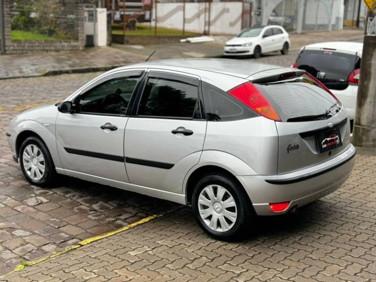 FORD - FOCUS - 2007/2007 - Prata - Sob Consulta