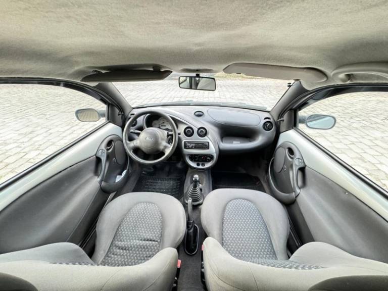 FORD - KA - 2005/2006 - Prata - R$ 17.900,00