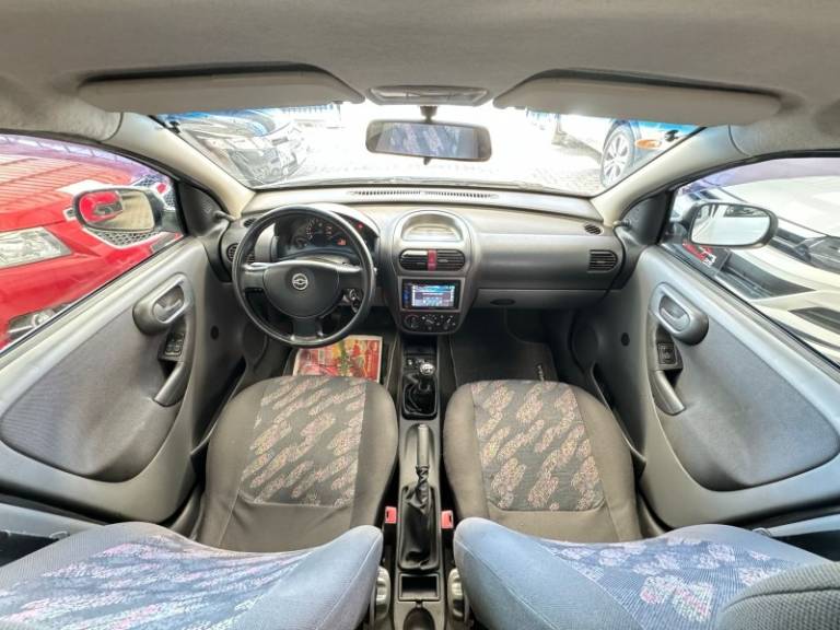 CHEVROLET - CORSA - 2005/2005 - Branca - R$ 24.900,00