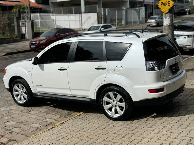 MITSUBISHI - OUTLANDER - 2012/2012 - Branca - R$ 55.000,00