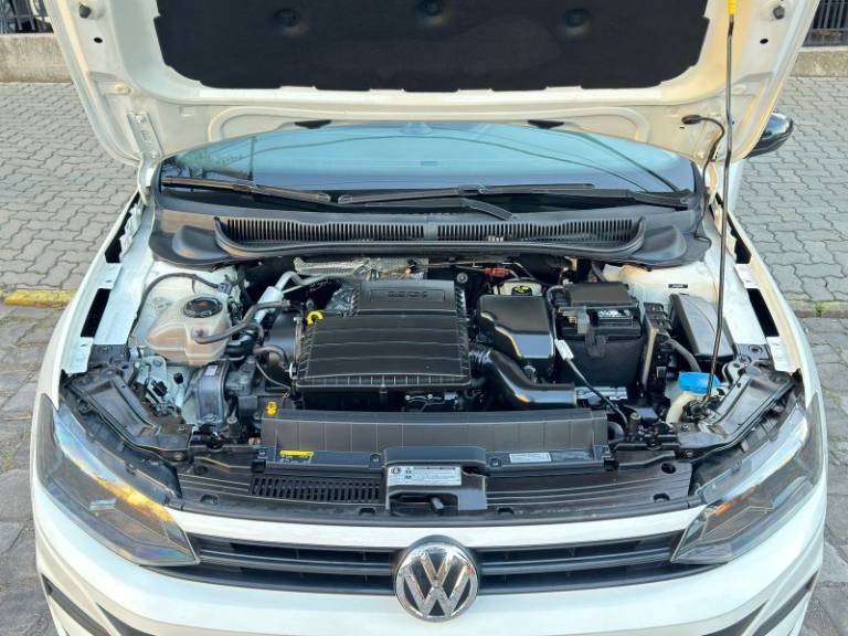 VOLKSWAGEN - POLO - 2018/2018 - Branca - R$ 67.900,00