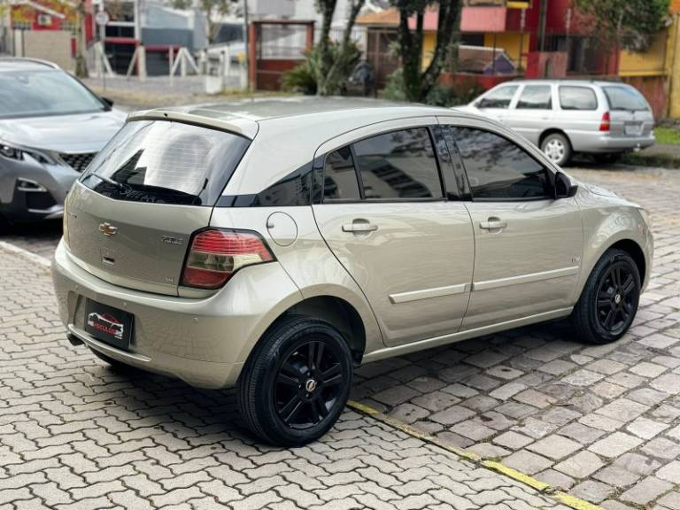 CHEVROLET - AGILE - 2011/2011 - Bege - R$ 34.900,00