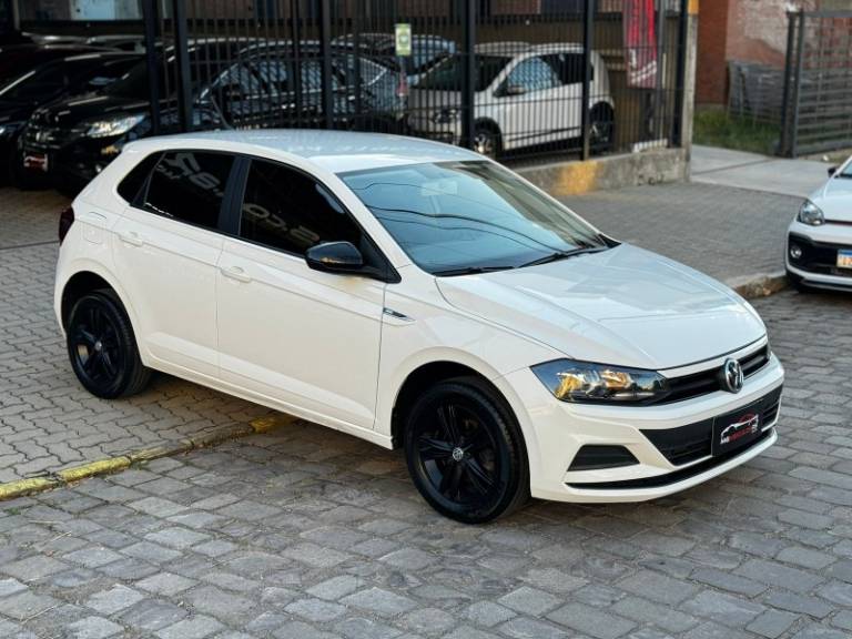 VOLKSWAGEN - POLO - 2018/2018 - Branca - R$ 67.900,00