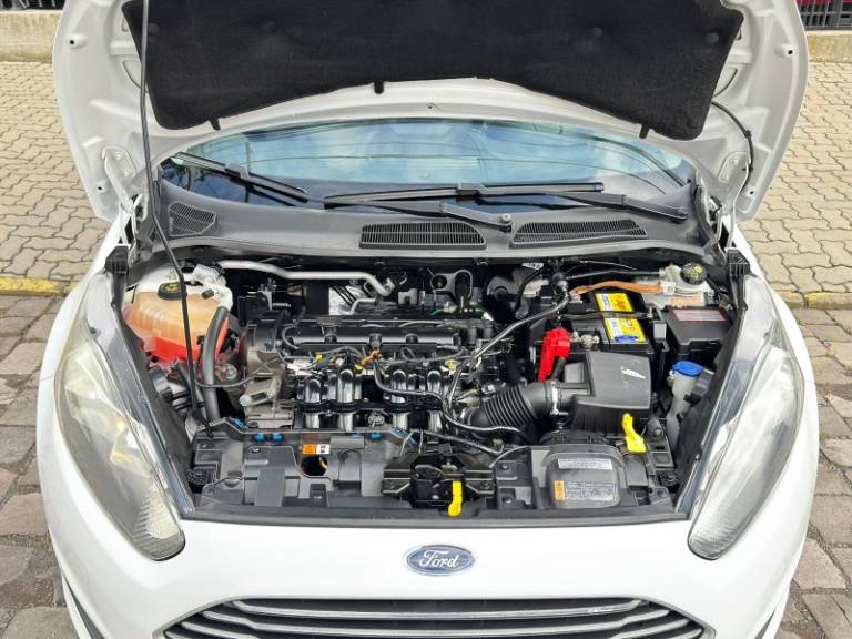 FORD - FIESTA - 2016/2015 - Bronze - R$ 48.900,00