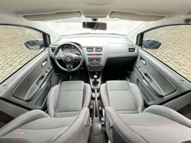 VOLKSWAGEN - SPACE CROSS - 2014/2014 - Preta - R$ 54.900,00
