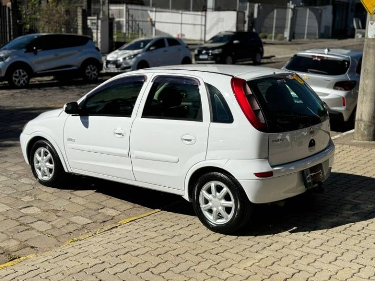 CHEVROLET - CORSA - 2005/2005 - Branca - R$ 24.900,00