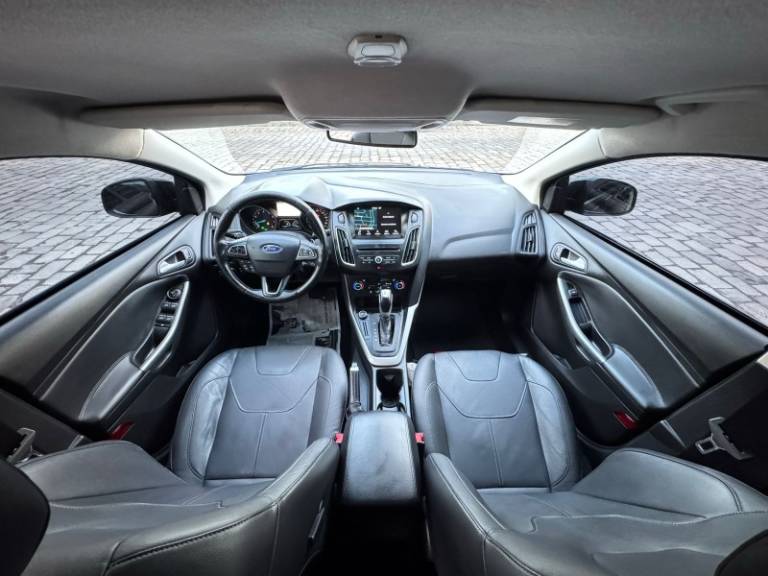 FORD - FOCUS - 2018/2018 - Preta - R$ 59.900,00