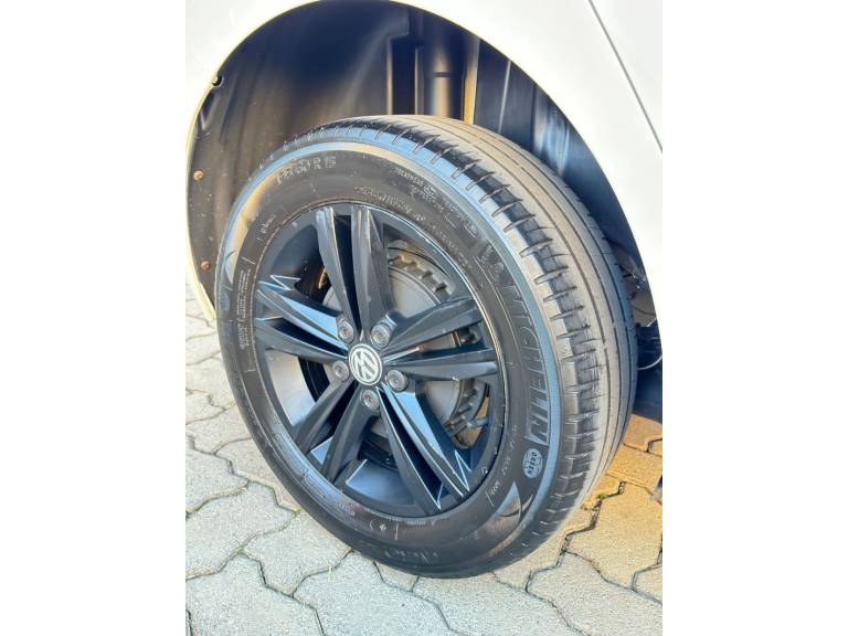 VOLKSWAGEN - POLO - 2018/2018 - Branca - R$ 67.900,00