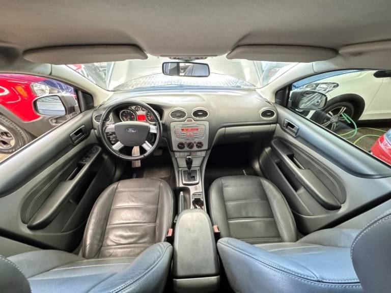 FORD - FOCUS - 2012/2012 - Cinza - R$ 39.900,00