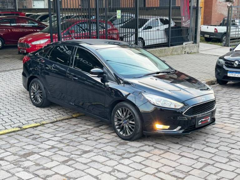 FORD - FOCUS - 2018/2018 - Preta - R$ 59.900,00