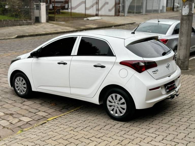 HYUNDAI - HB20 - 2019/2019 - Branca - R$ 53.900,00