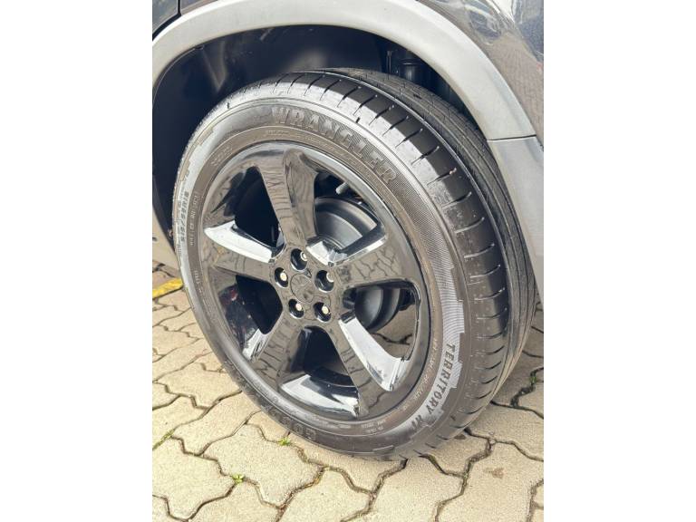 CHEVROLET - TRACKER - 2015/2015 - Preta - R$ 69.900,00