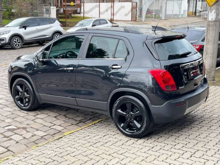 CHEVROLET - TRACKER - 2015/2015 - Preta - R$ 69.900,00